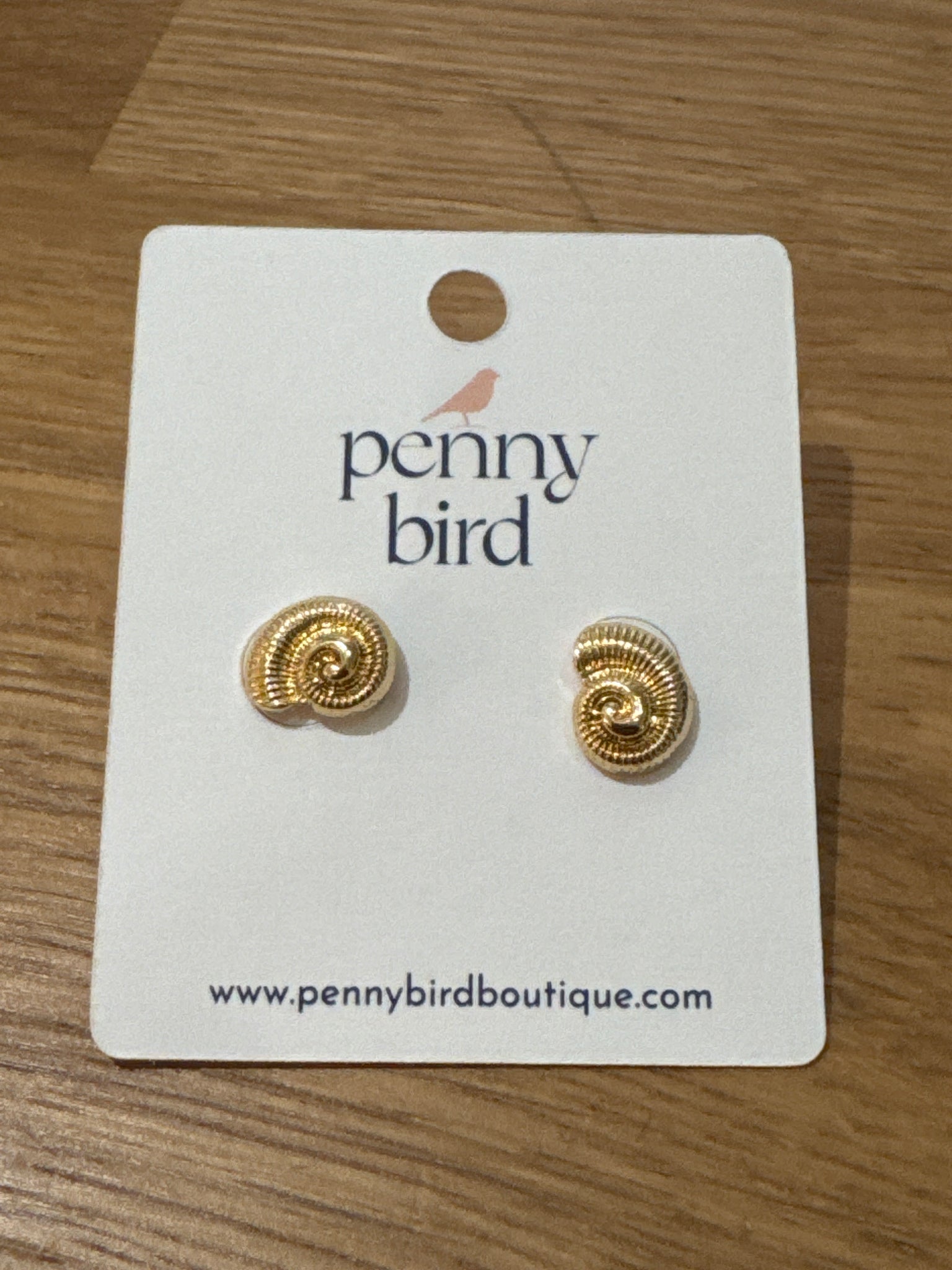 Mini shell earrings