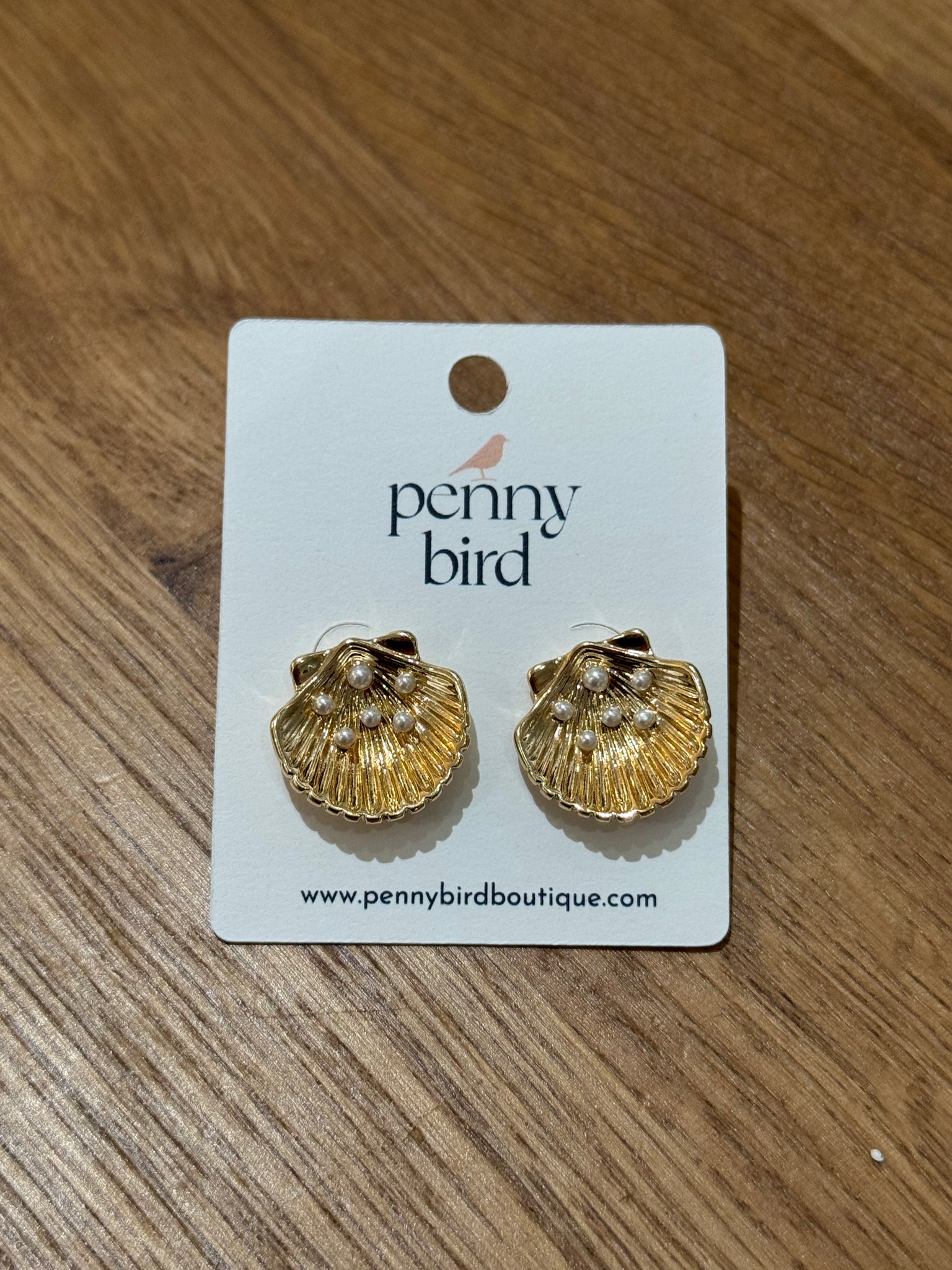 Pearl Seashell stud earrings