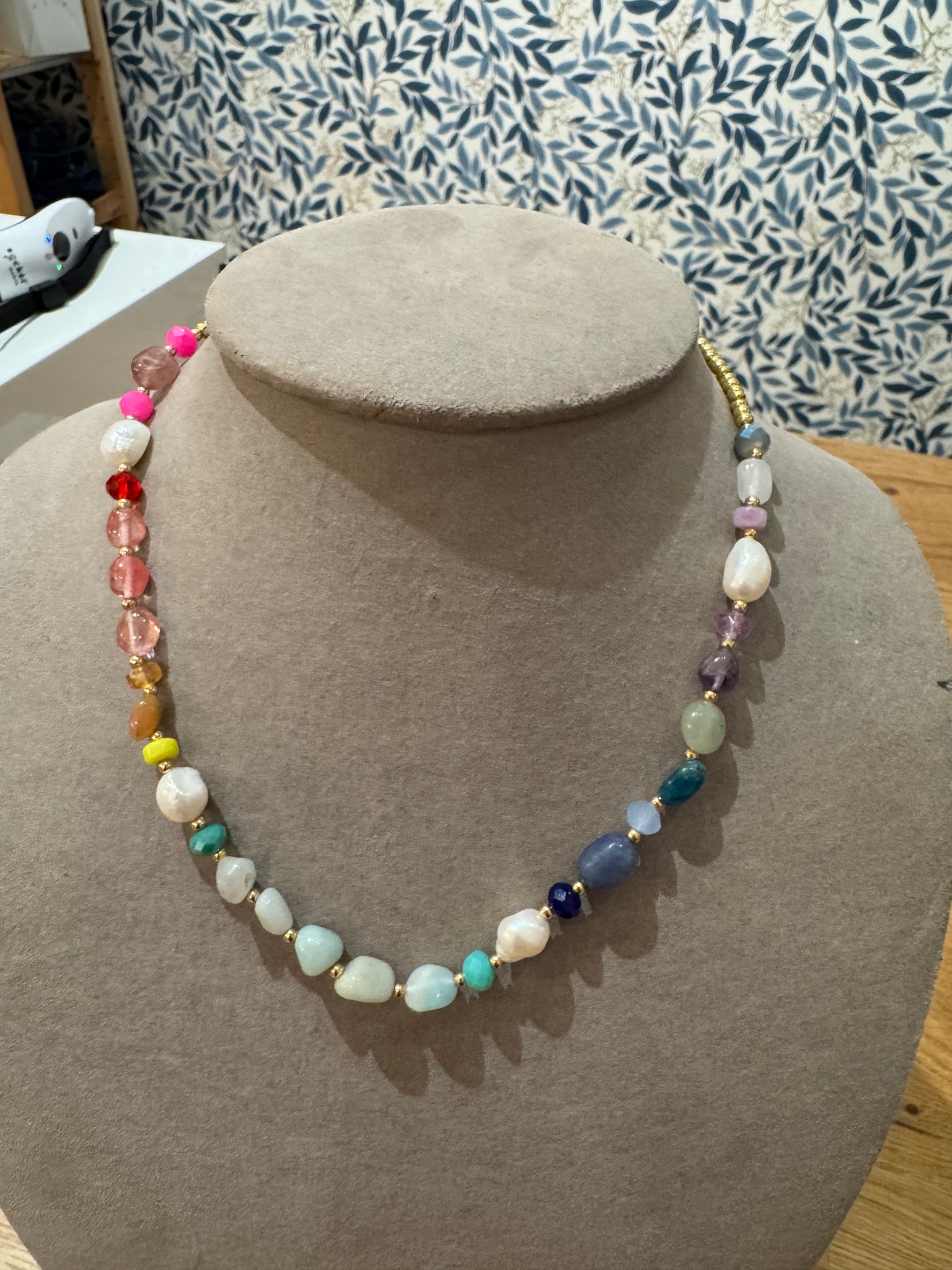 Colorful Bead necklace with gold