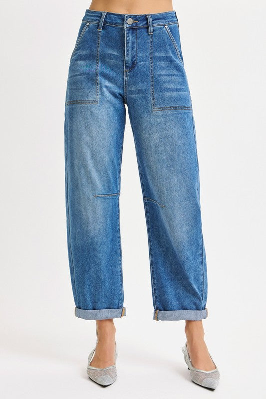Mid Rise-Barrel-Relaxed Patch Pocket Risen Jeans     G8