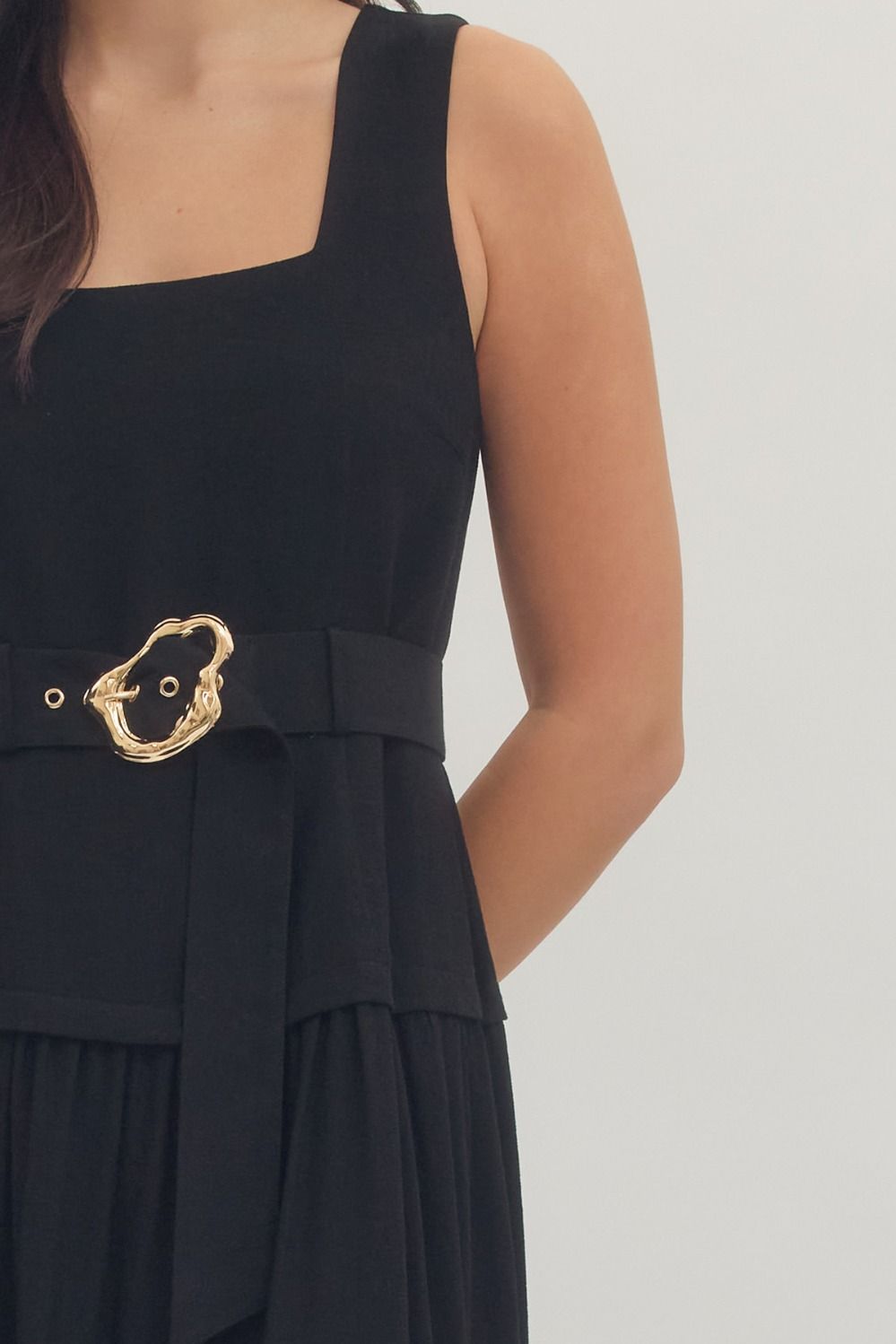 The Julia Black Belted Midi Dress - Elegant Sleeveless Design Pennybird The Julia Black Belted Midi Dress - Elegant Sleeveless Design Pennybird