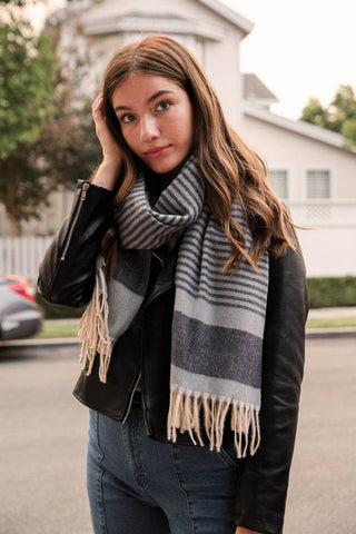 Black and White Woven Tassel Scarf