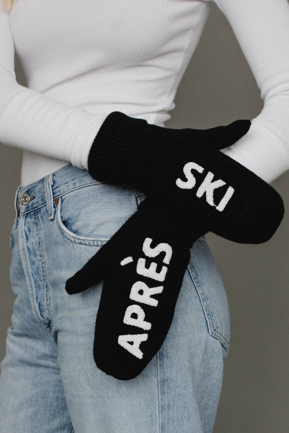 Apres Ski Black & White Apres Ski Knit Mittens